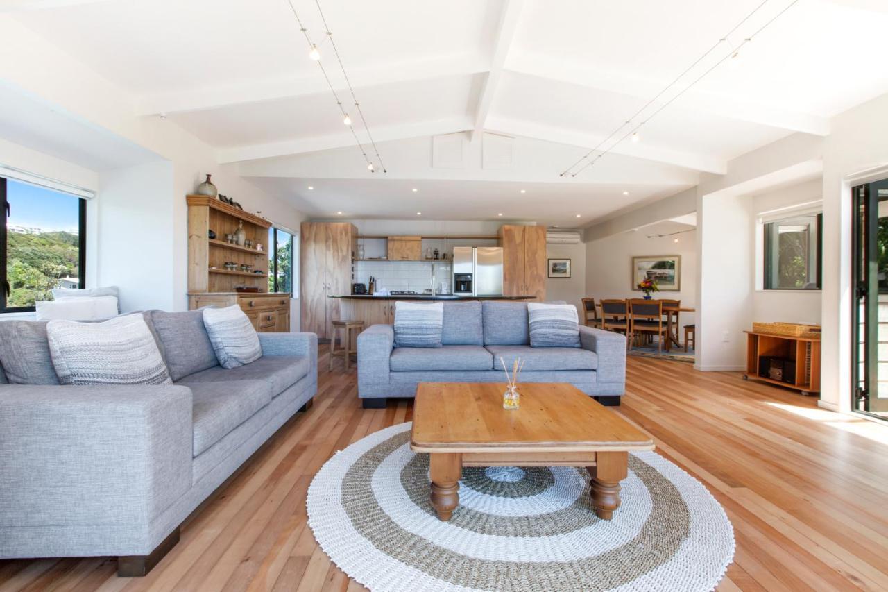 Holiday home Beachfront Enclosure Bay - Waiheke Unlimited *